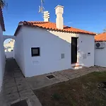 Pedras D'el Rei - 1 4 People بيت للعطل *